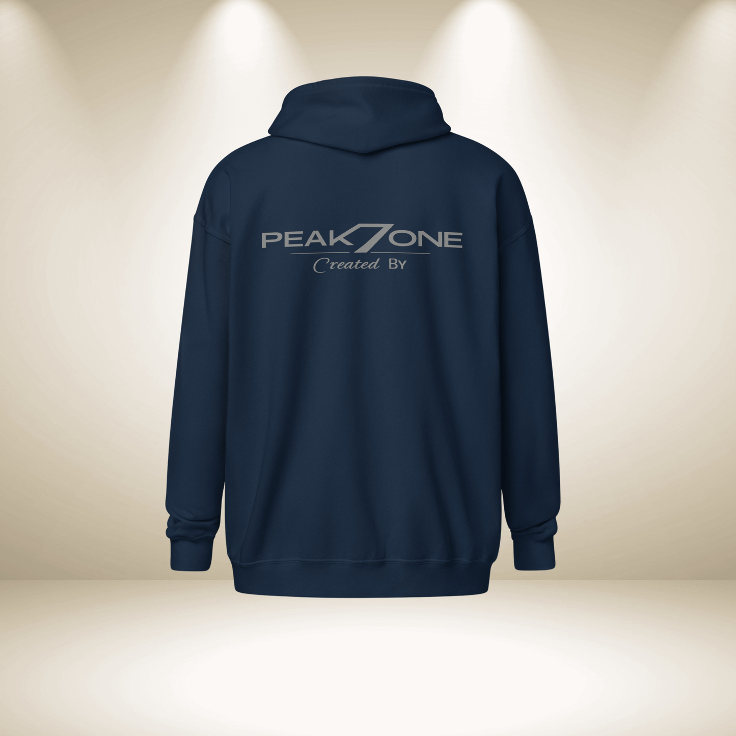 Peak7one Zip Hoodie Detail – hochwertige Stickveredelung - Rückseite Premium Streetwear Hoodie