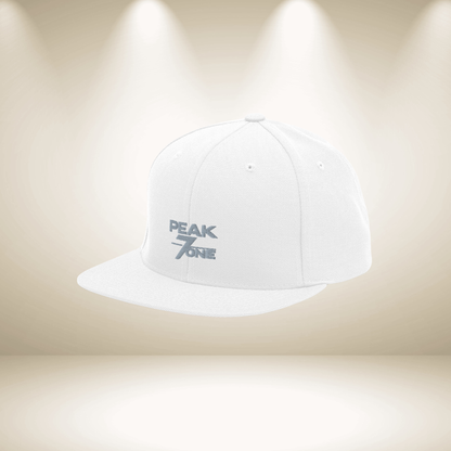 Peak7one Signature Snapback weiß – minimalistische Premium Streetwear Cap